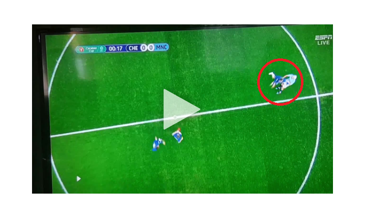 Jorginho w 1. SEKUNDZIE meczu fauluje Aguero :D [VIDEO]